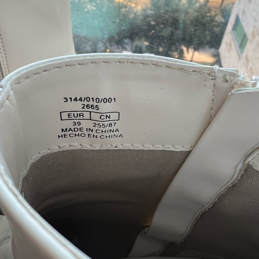 Zara White Ankle Boots - Picture 6 of 6
